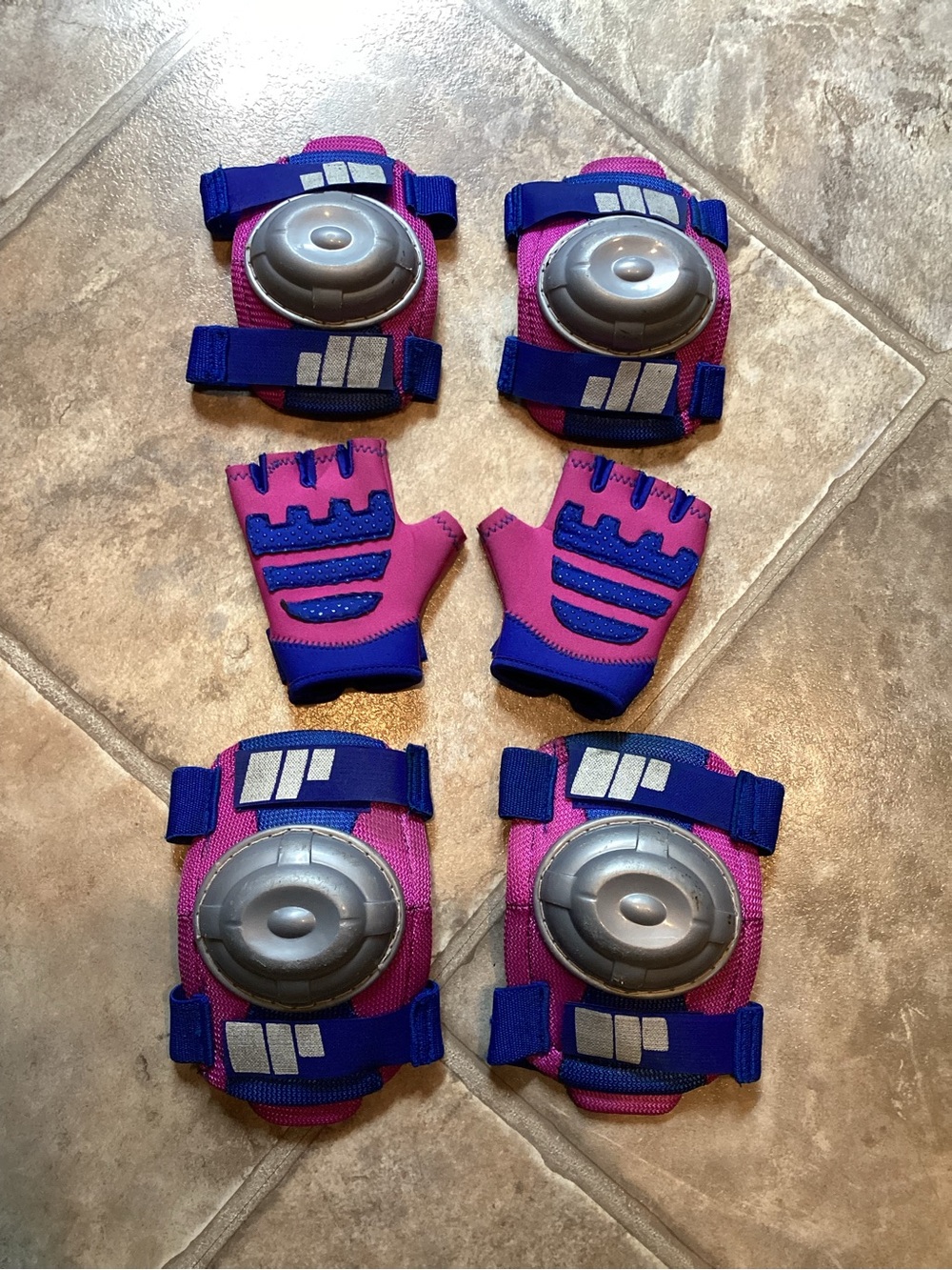 Kids Pink & Blue Protective Knee Elbow Pads + Fingerless Gloves
